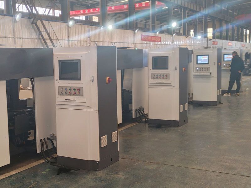 továrna na CNC vysekávací stroje