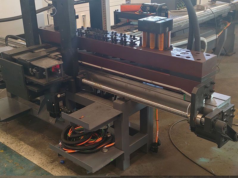 magazyn narzędziowy 8 stacji