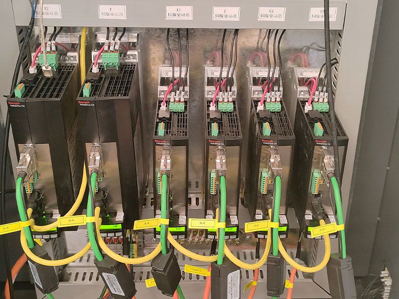 Detail podávacího stolu přípojnic