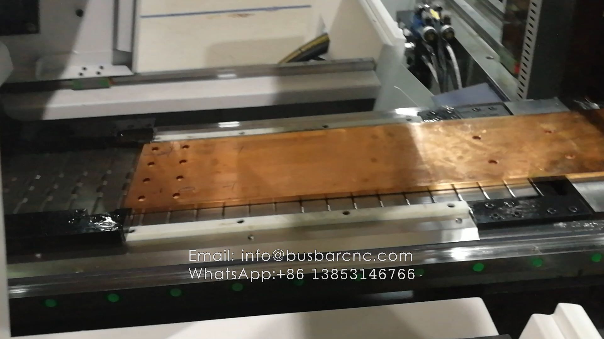 1596186362294712.jpg آلة تصنيع شريط الحافلات.jpg